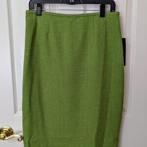 Le Suit Size 6 skirt NWT